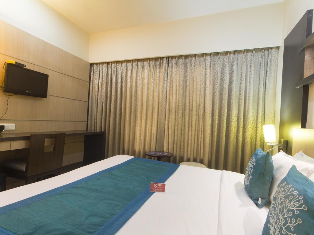 Hotel Monarch Guestline In Midc Rabale, Navi Mumbai Buitenkant foto