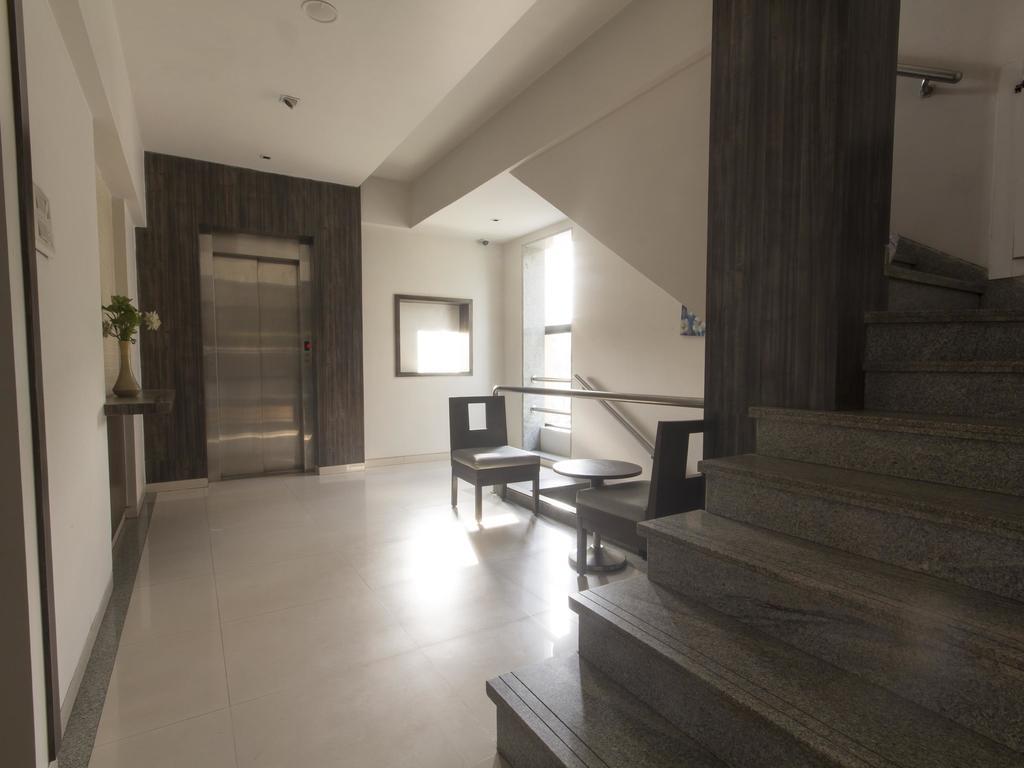 Hotel Monarch Guestline In Midc Rabale, Navi Mumbai Buitenkant foto