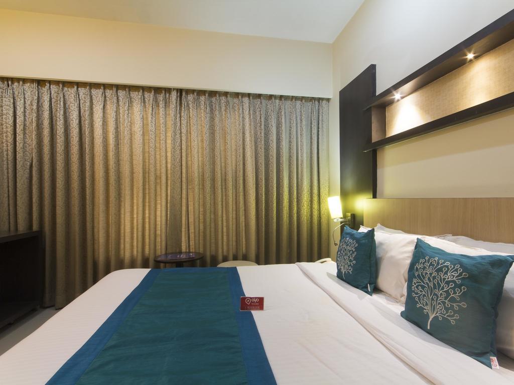 Hotel Monarch Guestline In Midc Rabale, Navi Mumbai Buitenkant foto