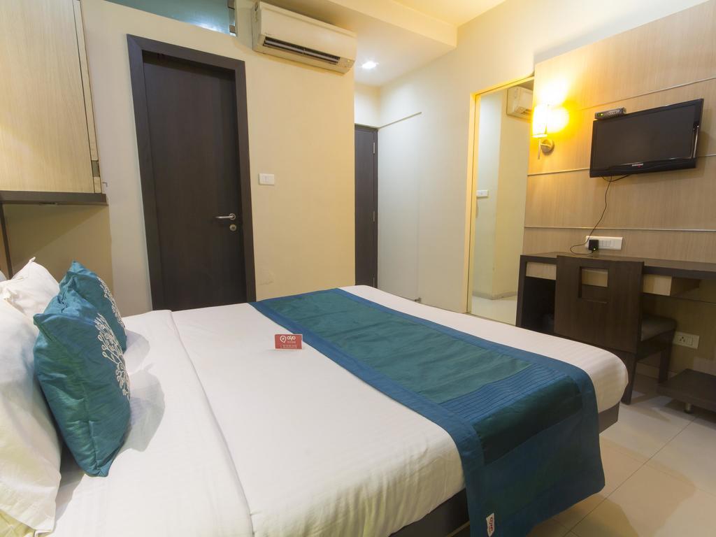 Hotel Monarch Guestline In Midc Rabale, Navi Mumbai Buitenkant foto